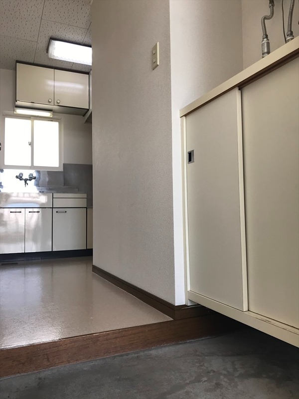 メゾンつつみ 玄関