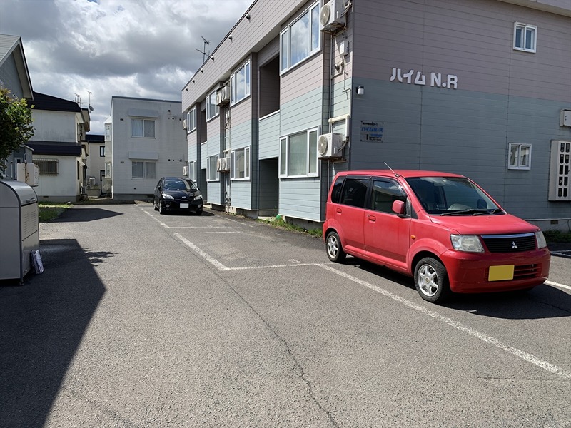 ハイムＮＲ 駐車場