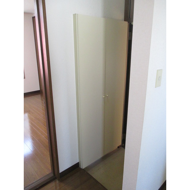 リバティーハウスＢ 玄関