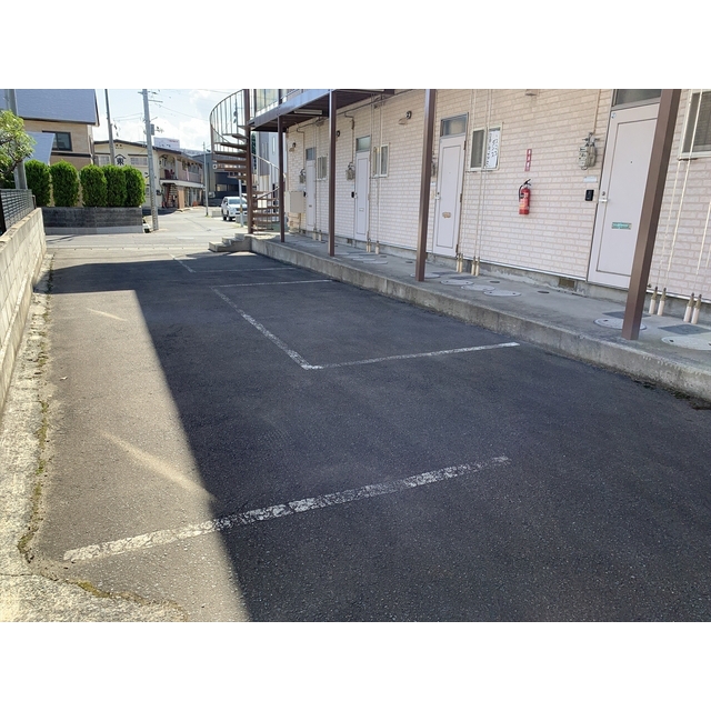 アベニール北園 駐車場