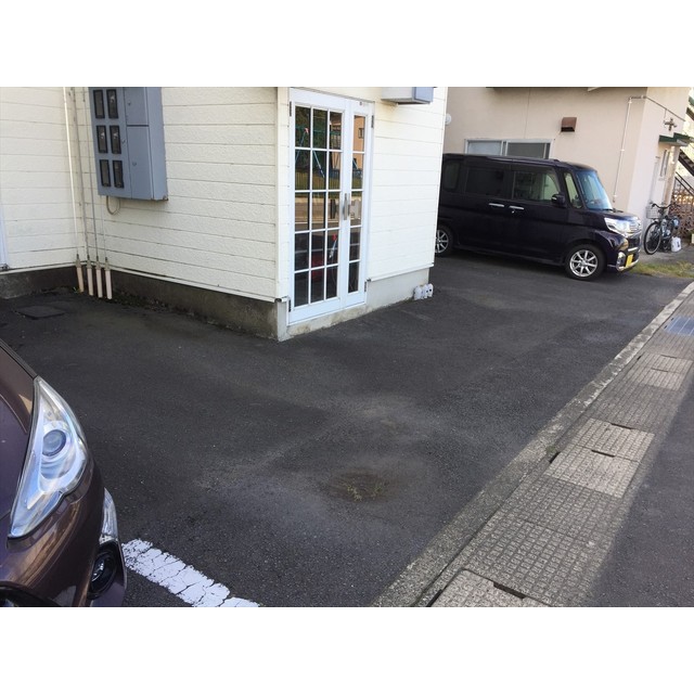 パレス城東 駐車場
