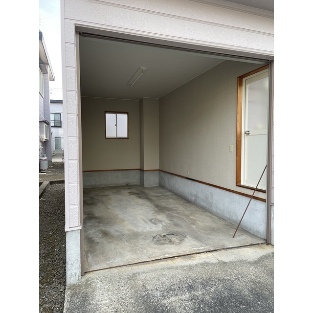 石岡ハウス 駐車場