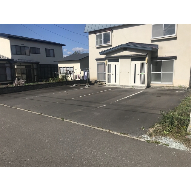 城南佐藤棟割アパート 駐車場