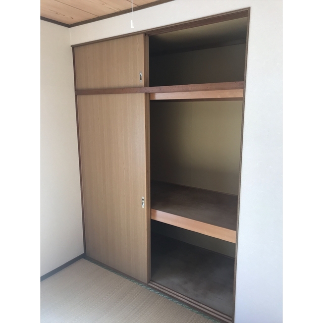 城南佐藤棟割アパート 収納