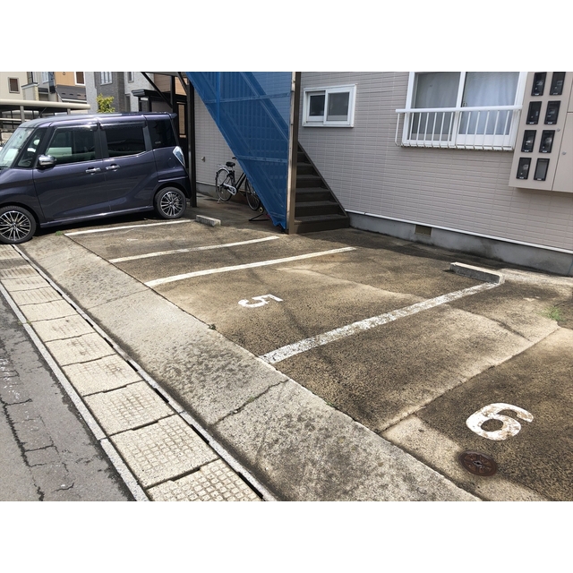 コーポファミリア 駐車場