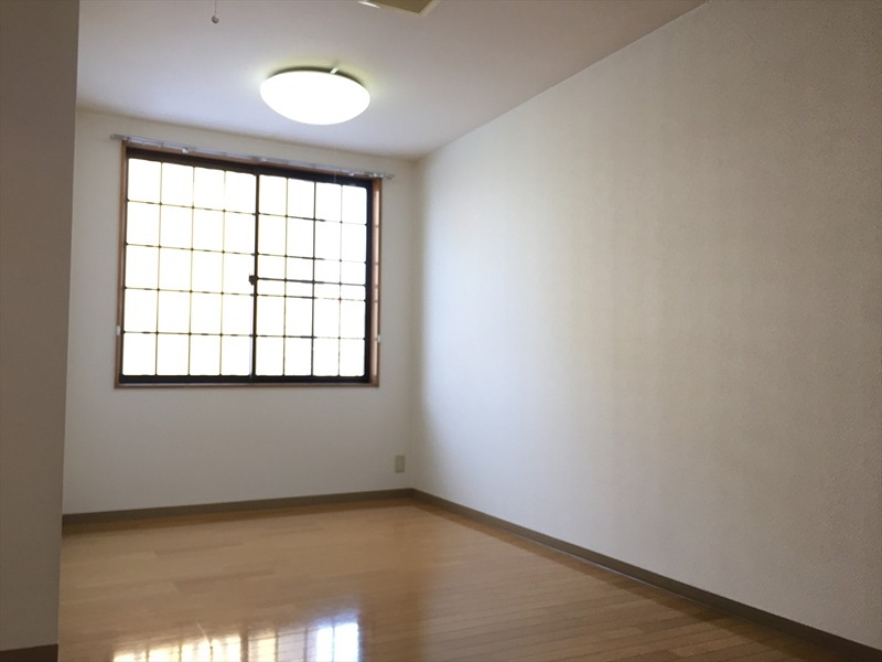 建山ビル リビング