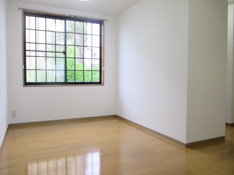 建山ビル リビング