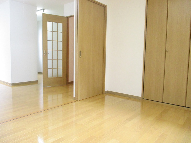 建山ビル リビング