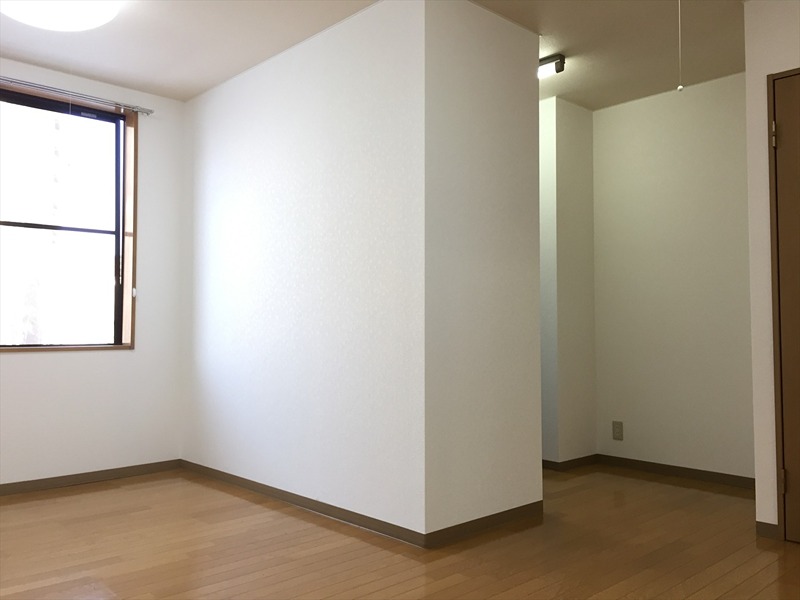 建山ビル リビング