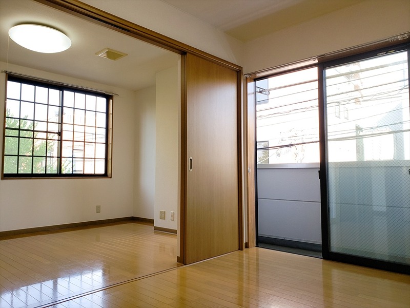 建山ビル リビング