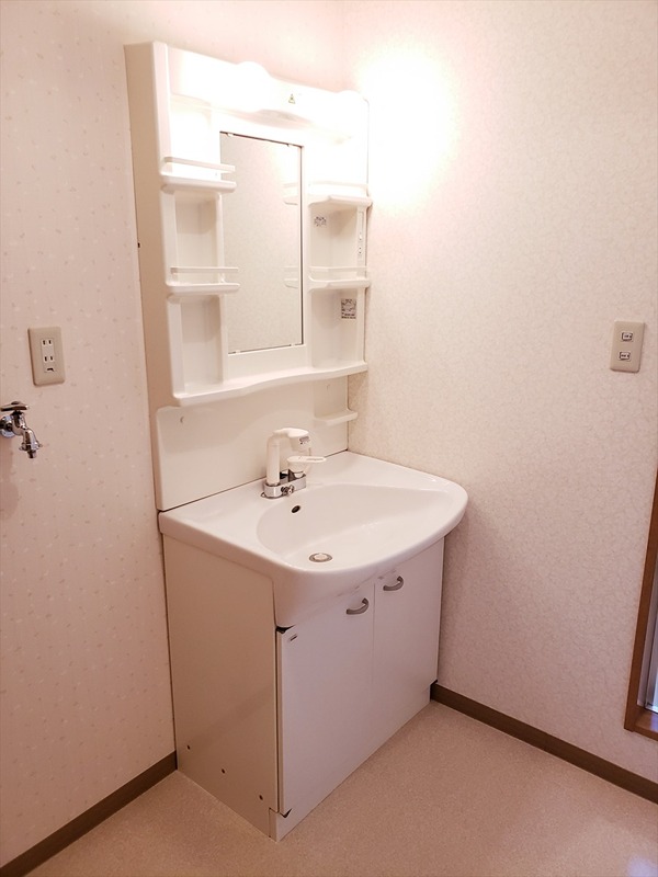 建山ビル 洗面所