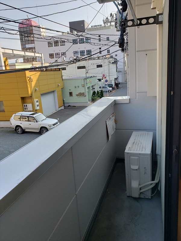建山ビル ベランダ