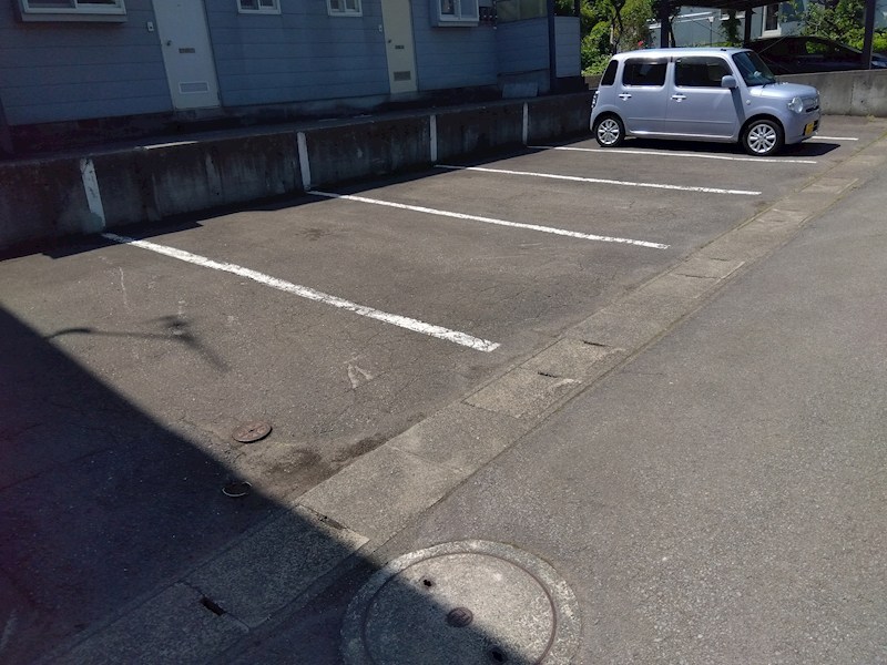 幸荘 駐車場