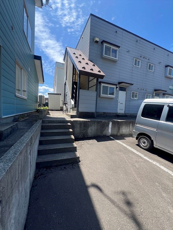 幸荘 駐車場