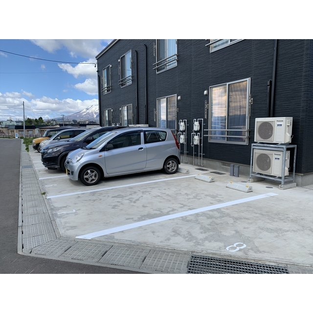 サンヒルズ富士見町 駐車場