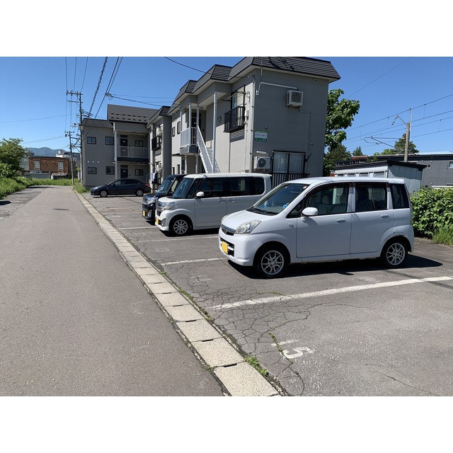 ドルチェ俵元 駐車場