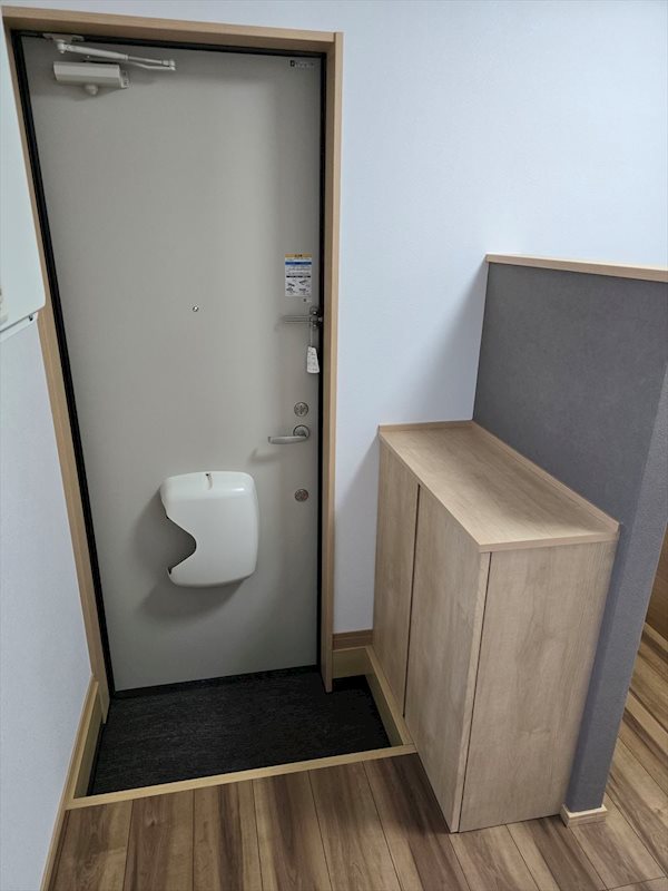 かすみ草 玄関
