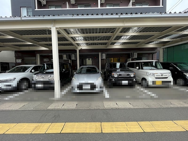 プリンセスＢ 駐車場