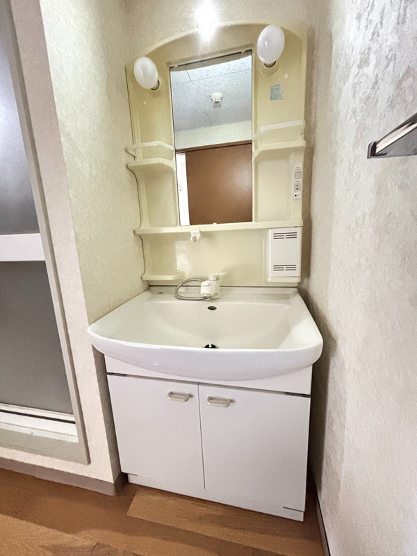 リバーサイド桜川弐番館 洗面所