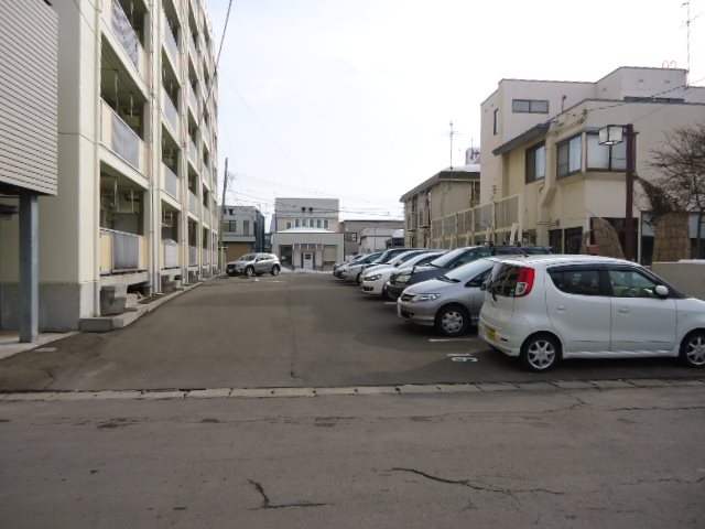 みちのくコーポ 駐車場