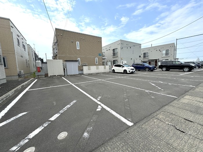 ファイン西大野  駐車場