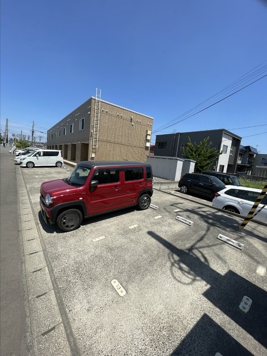 フローラル花園 駐車場