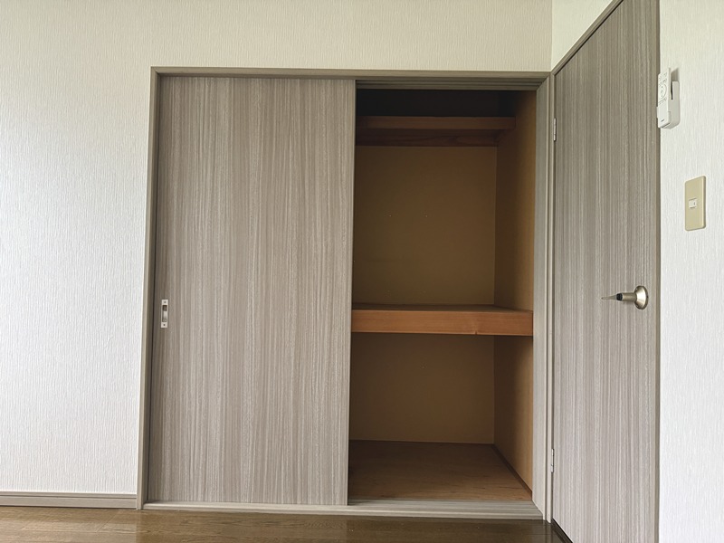 ハイツエミナンス 収納