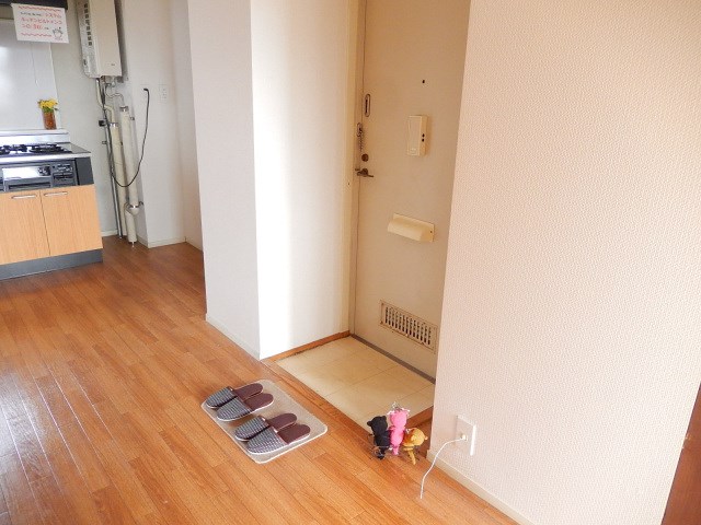 金谷コーポラス 玄関