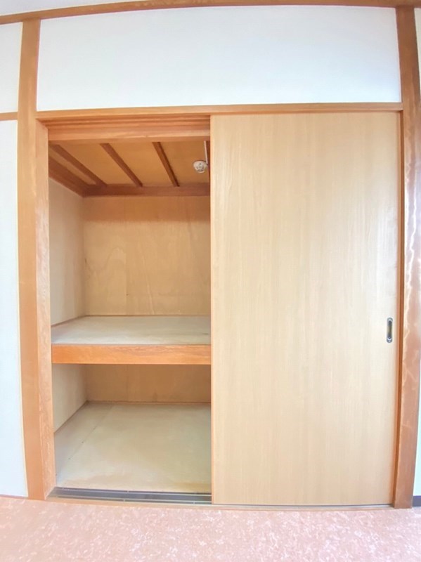 山根ビル 収納