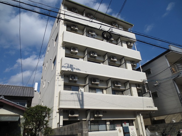 コーポマルニ 外観