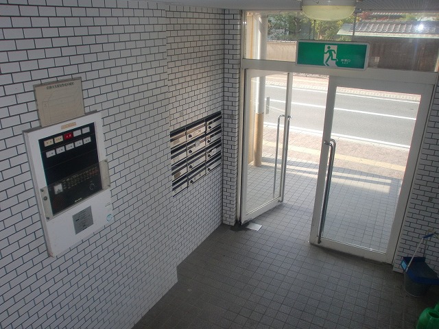 アーバン中央 駐車場