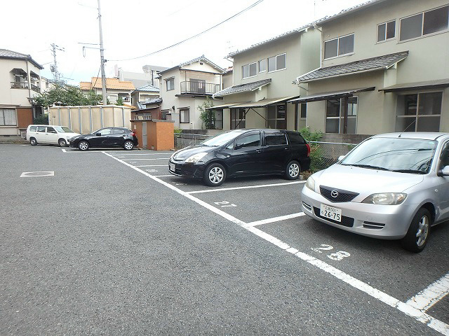 アストラムシンカワ 駐車場