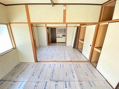 西本アパート ベッドルーム