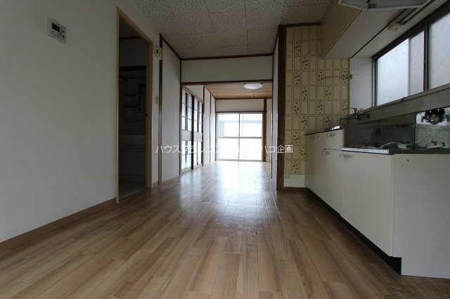 相田７丁目貸家 リビング