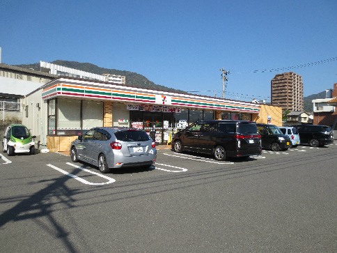 相田７丁目貸家 コンビニ