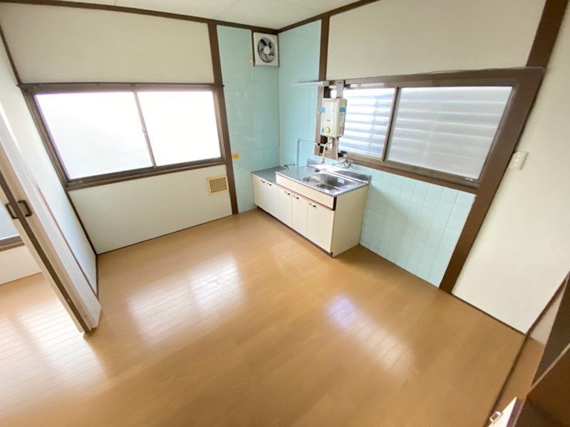 亀井貸家 その他