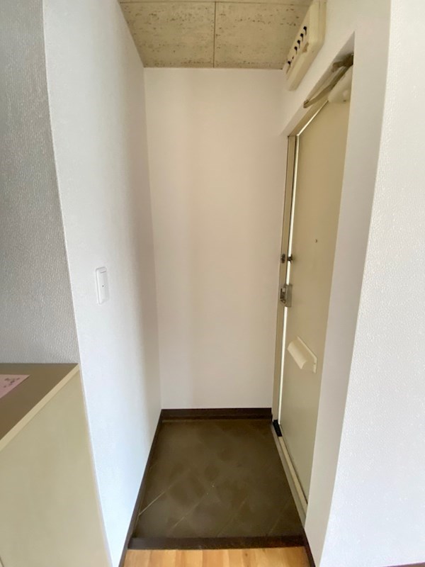 神賀グリーンハイツ　６号棟 玄関