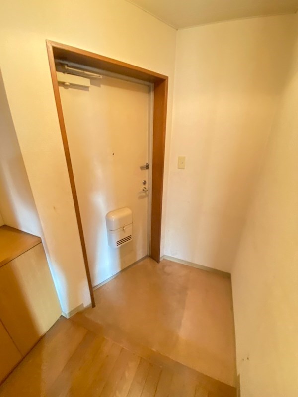 ヴェルテ皆賀 玄関