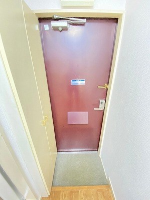 アヴェニュー佐方 玄関