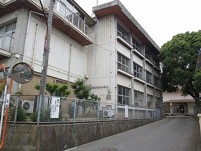 コーポ忠末 中学校
