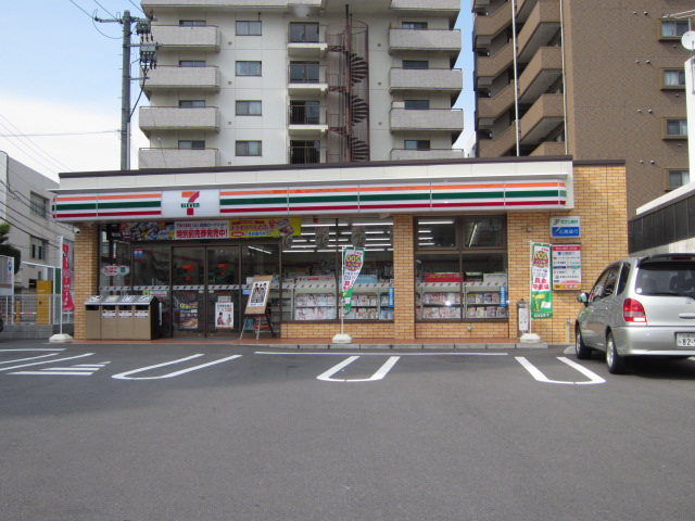 グリンハウス三篠 コンビニ