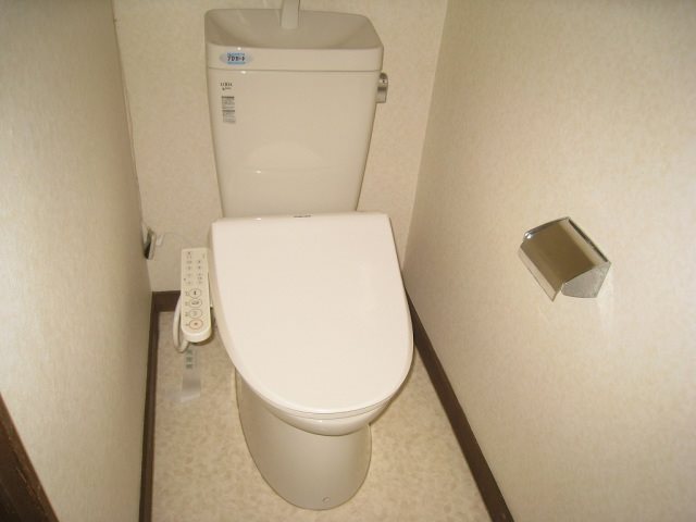 中山桑田貸家 トイレ