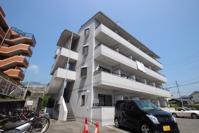 パインハウスⅠ 外観