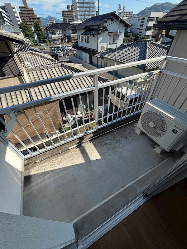 ウイング楽々園 ベランダ