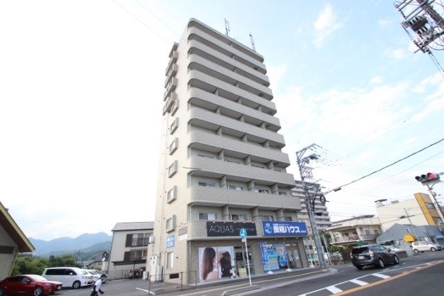 シャルマンヴィル新宮 外観