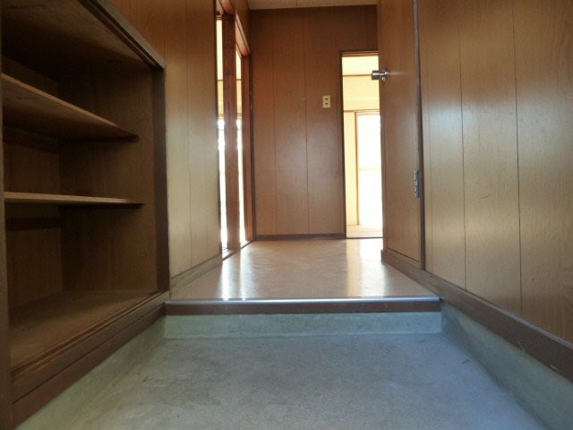 海老園春秋マンション 玄関