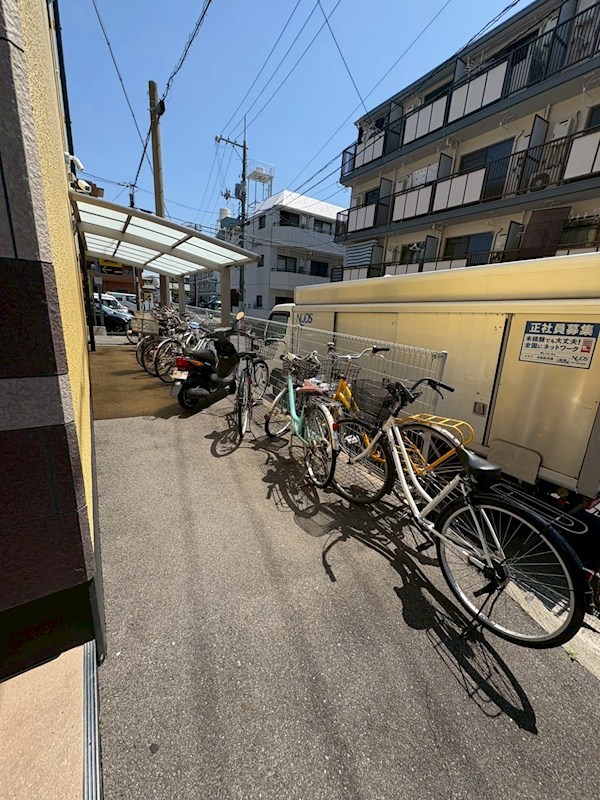 ラフテル 駐車場