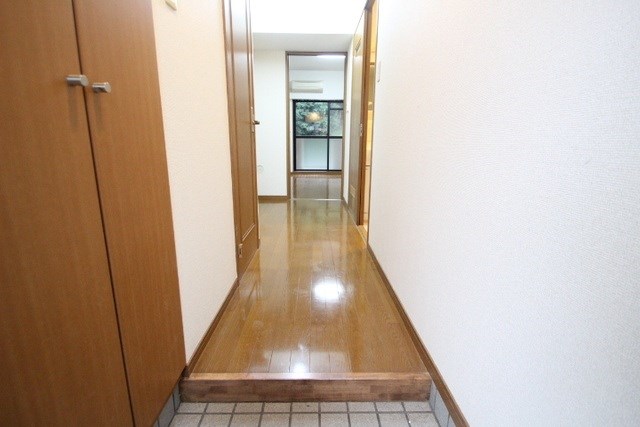 WING TACHIBANA 玄関