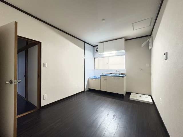 可部町勝木戸建て リビング