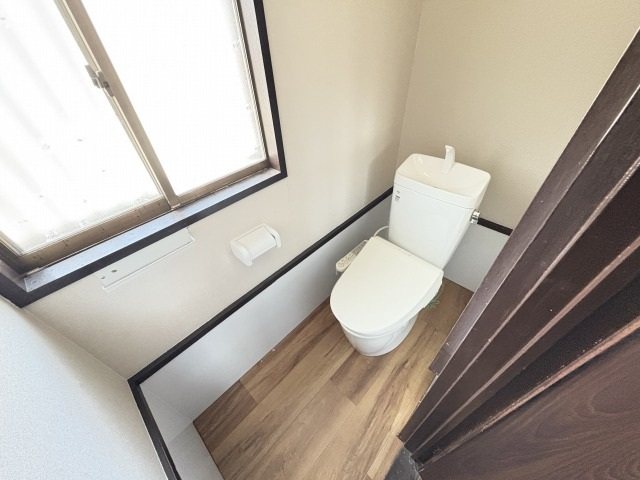 安佐町飯室戸建て トイレ